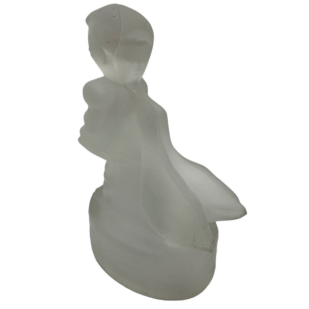 L.E. Smith Satin Frosted Glass Goose Girl Figurine Hummel Style Vintage